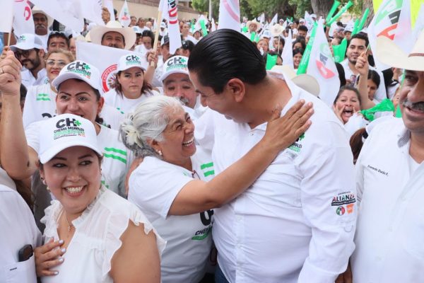 ARTEAGA RESPALDA CON FUERZA Y ENTUSIASMO A CHEMA MORALES EN SU GRAN CIERRE DE CAMPAÑA
