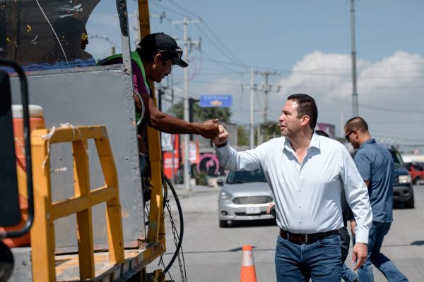 Supervisa Javier Díaz recarpeteo en prolongación Otilio González