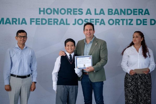 Trabajamos unidos por el desarrollo de la niñez: Javier Díaz
