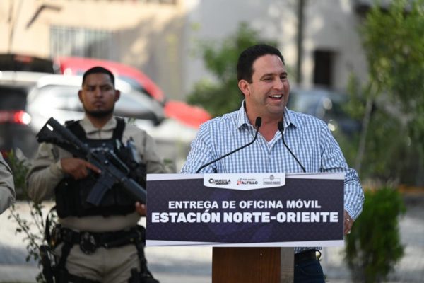 Más de 135 mil saltillenses participan en grupos de seguridad de WhatsApp: Javier Díaz