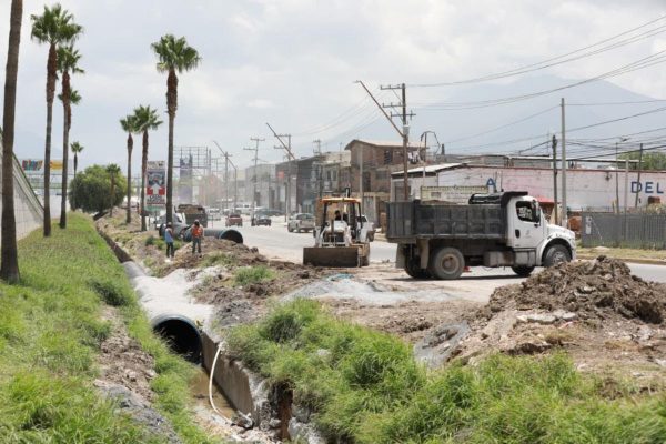 Intensifica Javier Díaz trabajos en canales pluviales de Saltillo