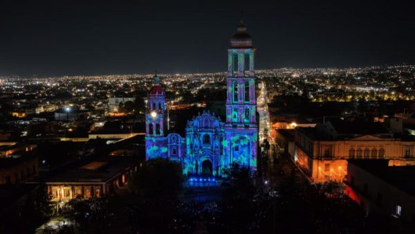 Deslumbra el videomapping Saltillo 449 en la Catedral