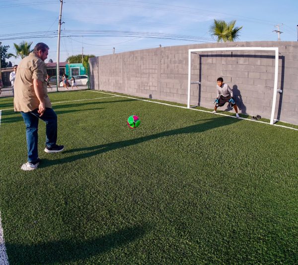 Entrega Tomás Gutiérrez cancha en la Alameda Escorial