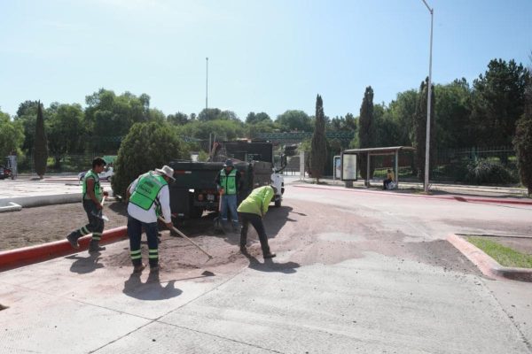 Intensifica Javier Díaz trabajos de desazolve y limpieza de espacios públicos