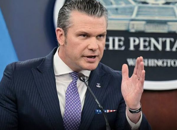 "Vamos a acabar con ellos y destruirlos": secretario de Guerra de EU advierte que cárteles son objetivos militares