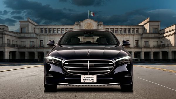 Diplomáticos de la 4T gastan millones de pesos en decenas de automóviles de lujo