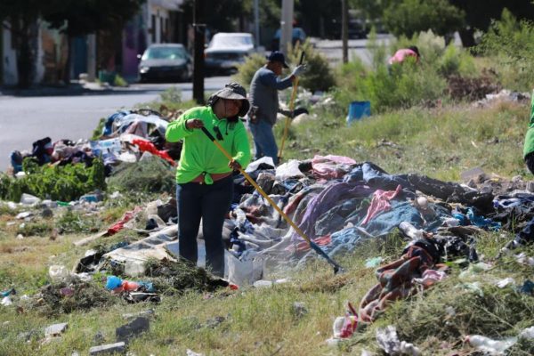 Refuerza Javier Díaz limpieza en canal pluvial al sur de Saltillo
