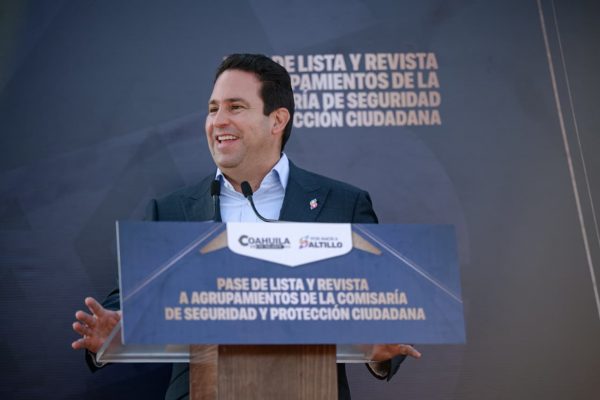 Anuncia Javier Díaz Infonavit para trabajadores de la Comisaría de Seguridad