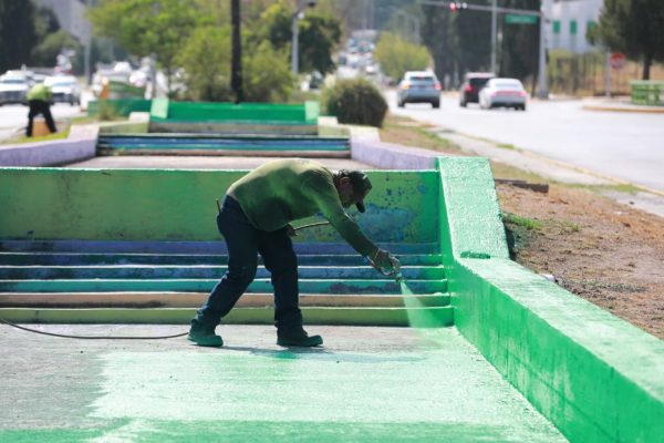 Va Javier Díaz por un Saltillo más seguro; refuerza señalización urbana