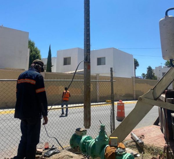 Refuerza EMAS mantenimiento a pozos y red de drenaje