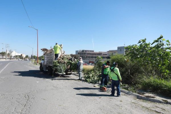 Gobierno de Saltillo mete mano y limpieza al arroyo Nueva Imagen