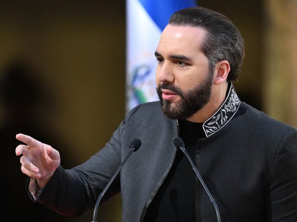 "Vinimos a luchar contra los malvados": Bukele muestra el despliegue militar de El Salvador en Haití para rescatar a 4 soldados secuestrados por las pandillas