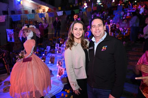 Inaugura Javier Díaz el Altar Monumental en el Barrio de Santa Anita