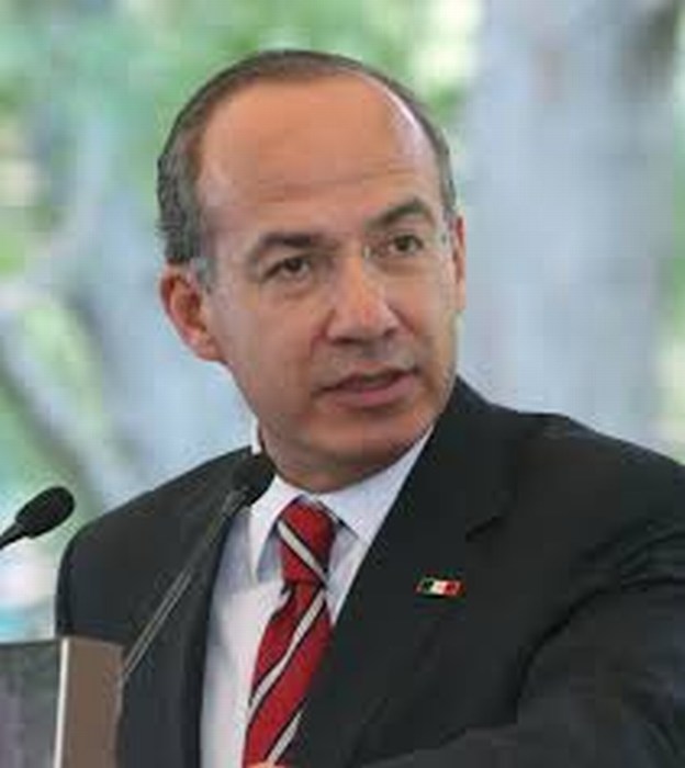 “No tienen los votos, quieren tiempo para extorsionar”, dijo Felipe Calderón sobre la reforma electoral
