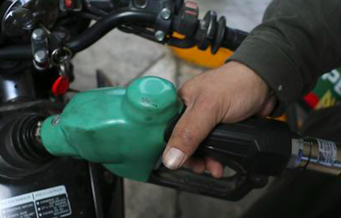 Pemex garantiza abasto de combustible a pesar de paro en Cadereyta