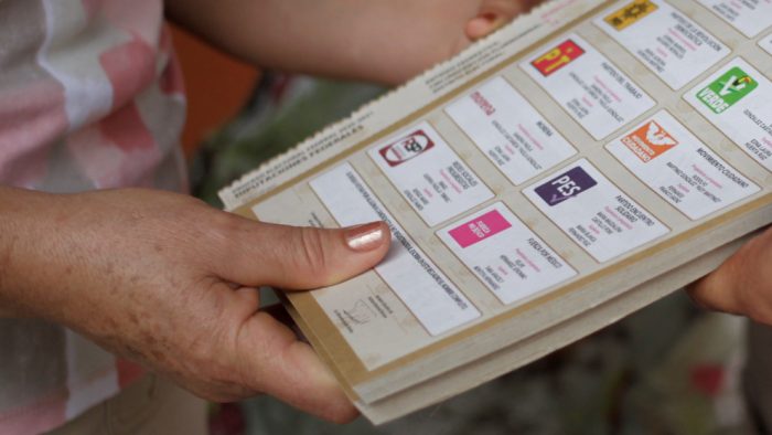 ¿Le puedo tomar foto a mi boleta electoral o es un delito?