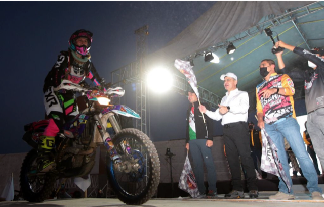 RECORREN 250 PILOTOS RUTA DE LA ‘COAHUILA 1000’; MARS DA BANDERAZO