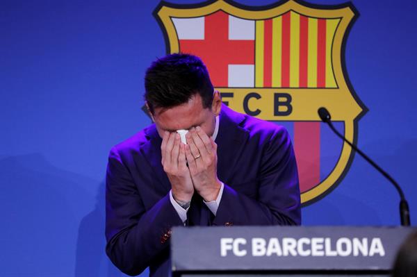 MESSI ENTRE LÁGRIMAS EN DESPEDIDA DEL BARCELONA: 'ESTOY BLOQUEADO, NUNCA IMAGINÉ DECIR ADIÓS'