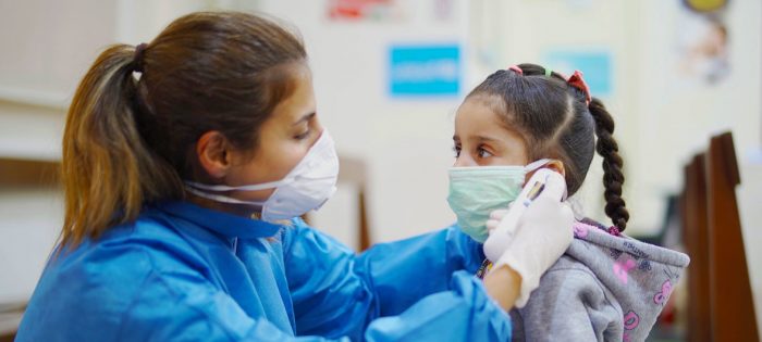 Cuáles son los 5 signos del síndrome inflamatorio por COVID-19 en niños y adolescentes y cómo controlarlo
