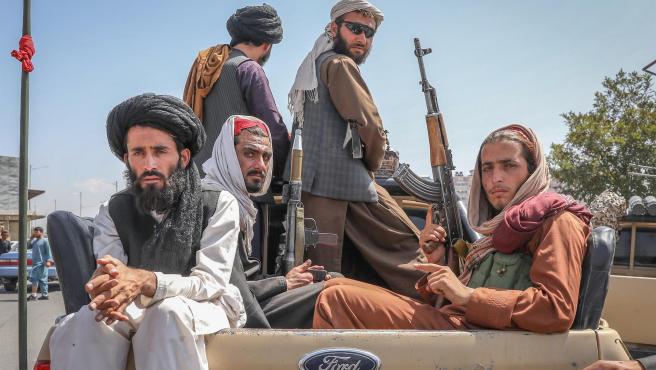 Facebook, Instagram y WhatsApp prohíben contenido de talibanes
