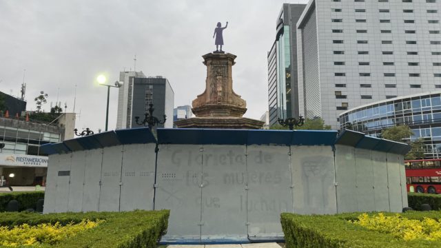 ‘Borran’ antimonumento en homenaje a mujeres víctimas de violencia