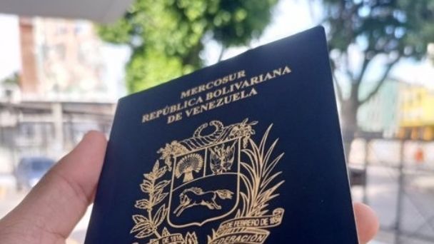 México pedirá visa a venezolanos para frenar migración a EU