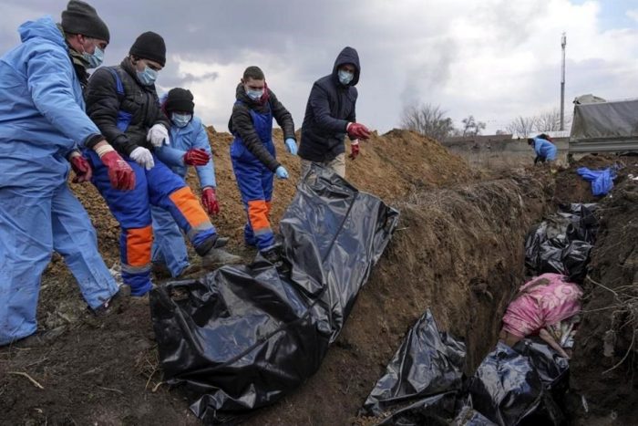 El drama de Mariupol: la impactante foto que muestra la desesperación de los ucranianos