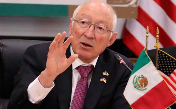 EEUU respeta la soberanía de México, pero le “preocupa” la Ley de la Industria Eléctrica: Ken Salazar