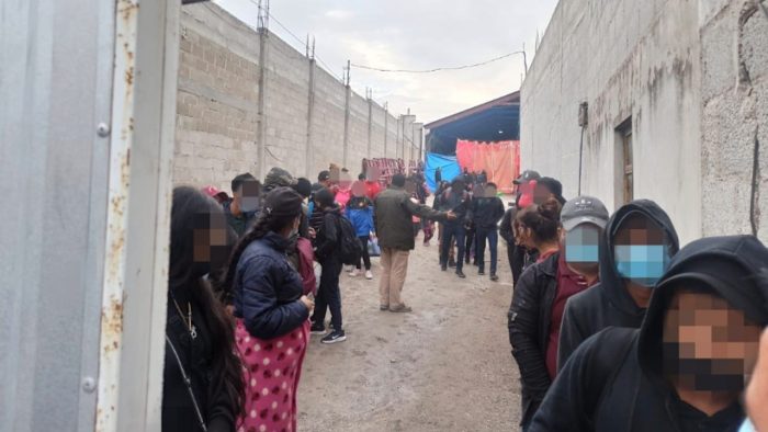 Fueron hallados en Puebla 386 migrantes que serían trasladados a EEUU por un grupo criminal