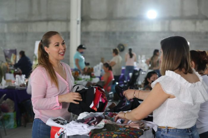 Realiza Municipio segunda edición de mercado Mujeres Unidas 2022
