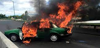 Narcobloqueos se extendieron a Guanajuato; reportaron incendios de autos, comercios y farmacias