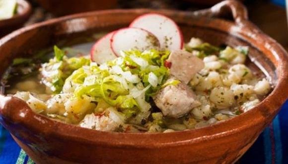 Cocina mexicana: Receta para preparar un delicioso pozole blanco de pollo