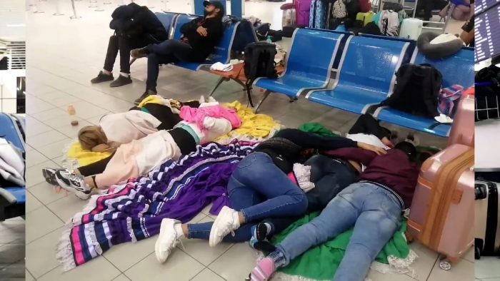 Embajada de México negó apoyo a bailarines que llevan más de 48 horas varados en un aeropuerto de Europa