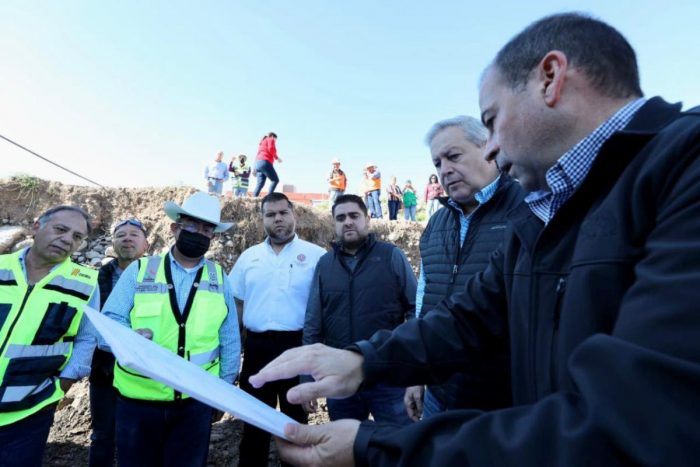 Supervisa Chema Fraustro grandes obras en la colonia Lomas del Refugio