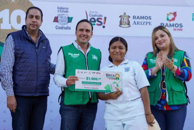 ENTREGAN MANOLO JIMÉNEZ Y CHEMA MORALES “BECA A LA EXCELENCIA ACADÉMICA ” EN RAMOS ARIZPE