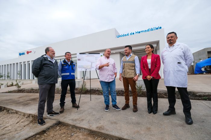 ENRIQUE ALFARO SUPERVISA TRABAJOS EN EL NUEVO HOSPITAL COMUNITARIO DE EL SALTO Y ENTREGA LA REHABILITACIÓN DE LA UNIDAD HABITACIONAL EN TLAJOMULCO