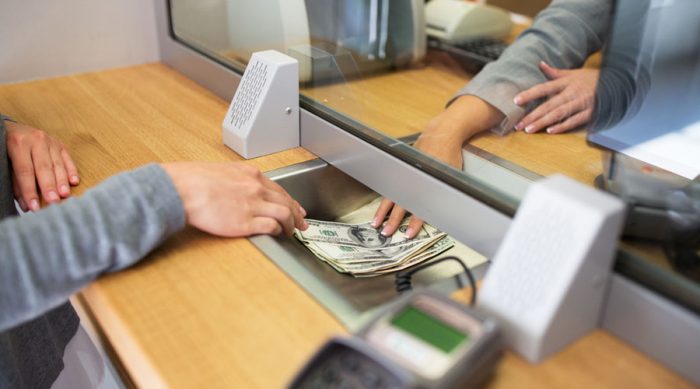 Depósitos mayores a 15 mil pesos mensuales: Bancos ya tendrán que informar al SAT