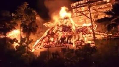 ‘Arde’ Holbox: Reportan incendio en hotel Casa Tortuga