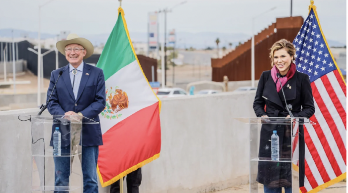 EEUU invertirá 4.3 mil mdd en Baja California para modernizar la frontera, anunció Ken Salazar