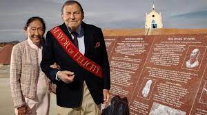 La impresionante obra de un hombre de 94 años: el museo de granito en el Desierto de Sonora