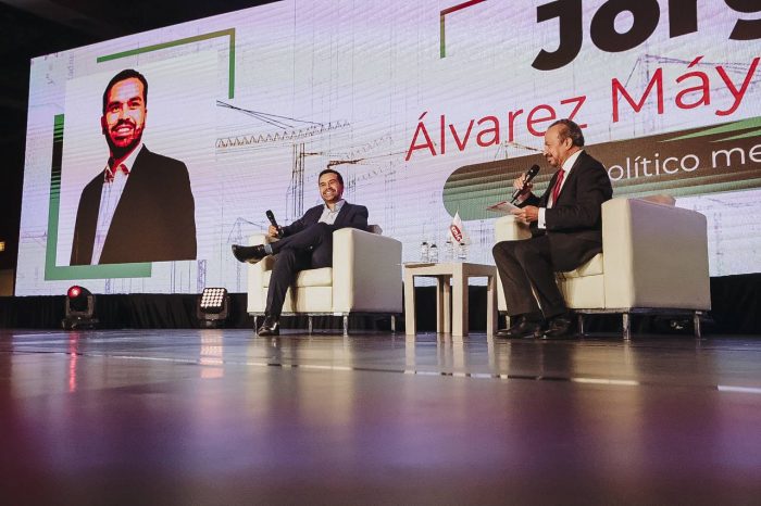 Asiste Jorge Álvarez Máynez al 30 Congreso de la Industria de la Construcción.