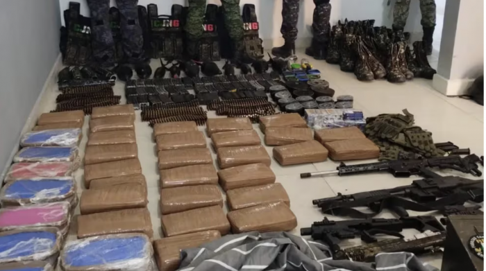 Decomisan armas, equipo táctico y droga del CJNG en Celaya, Guanajuato