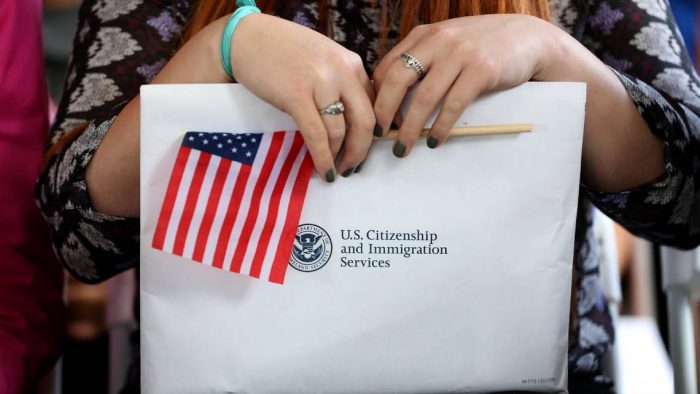 EE.UU. lanza plan que dará permiso de residencia a migrantes