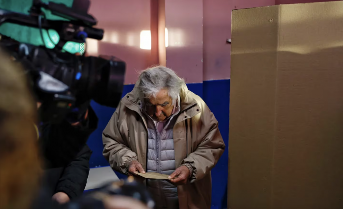 José Mujica dijo que el segundo precandidato más votado debería acompañar al ganador en la fórmula presidencial del Frente Amplio