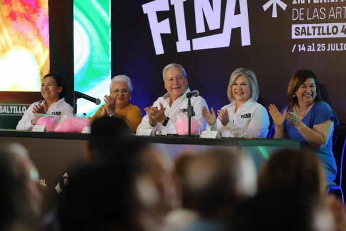 Presenta Chema Fraustro Fiesta Internacional de las Artes, FINA, Saltillo 447