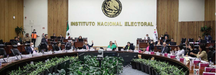 El INE aprueba rebajar multas a partidos por irregularidades en financiamiento de campañas