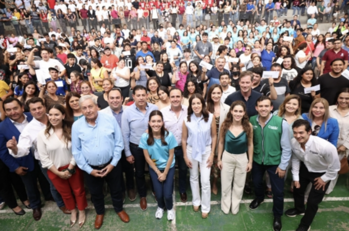 Con los jóvenes, en Coahuila vamos pa delante: Manolo