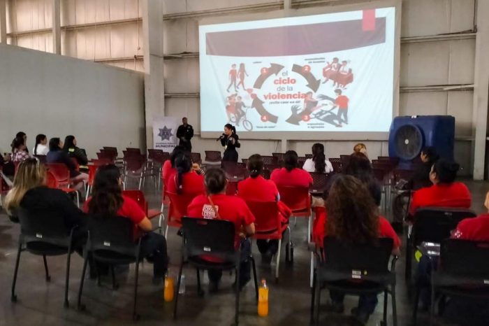 GRAN APERTURA DEL SECTOR INDUSTRIAL A PLÁTICAS PREVENTIVAS DE POLICÍA DE RAMOS ARIZPE