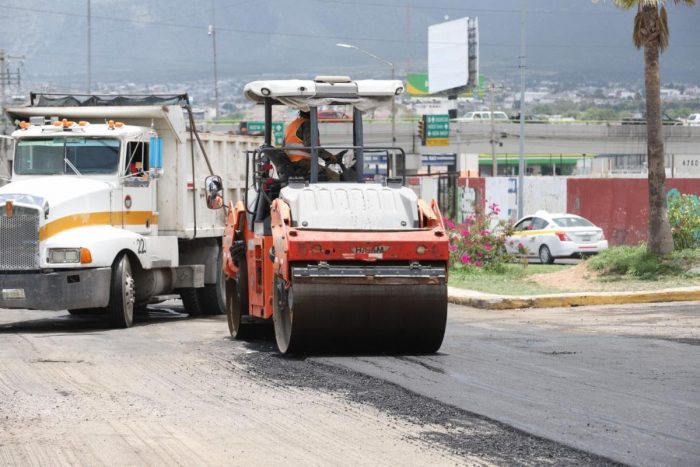 En marcha múltiples obras de pavimento en distintas vialidades: Chema Fraustro