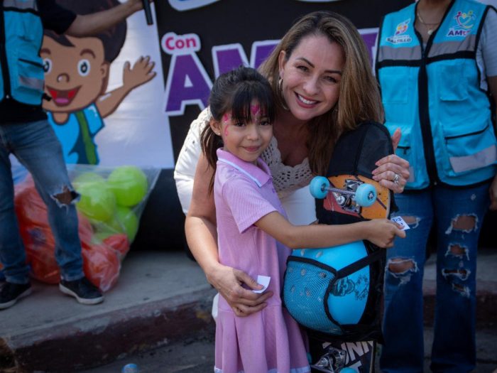 Lleva Luly López Naranjo diversión, servicios y juguetes a niñas y niños en la Ruta Recreativa